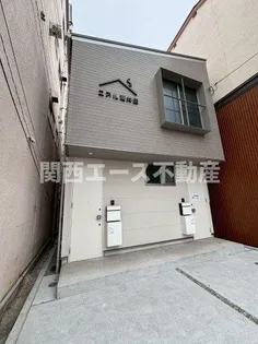 高井田本通2丁目ガレージハウス【1階】の外観
