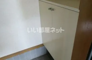 ライフII【1階】の玄関