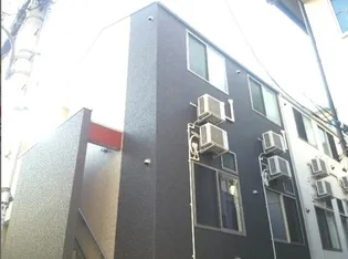 シャンブル東新宿【2階】の外観