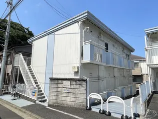 ハイツウェルA棟【1階】の外観