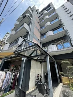 エンブレムコートの画像