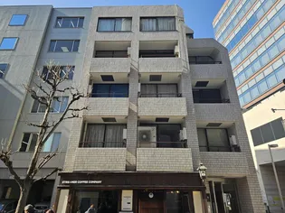 中銀六本木マンション【4階】の外観