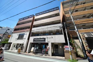 アズビー千里山【4階】の外観