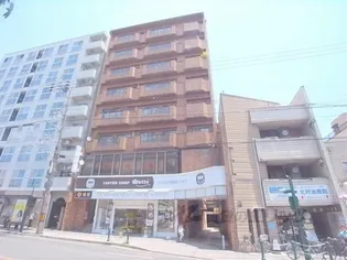 西陣ロイヤルハイツ【3階】の外観