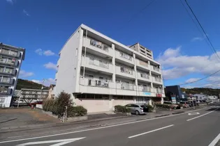 ファミーユIIの画像