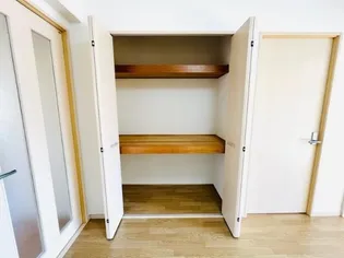 ハイツ リバーサイド【2階】の内装