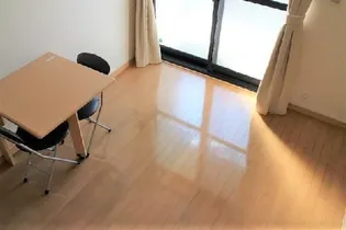 レオパレスコモード【1階】の外観