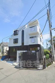 ブラントゥール芦屋【2階】の外観