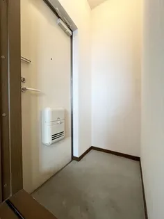 シャレル下蓮K【2階】の玄関