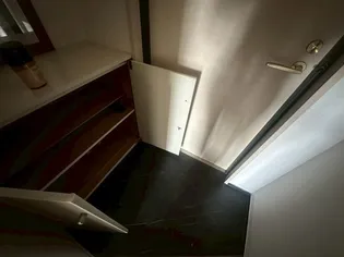 カルティエ城北通り【8階】の玄関