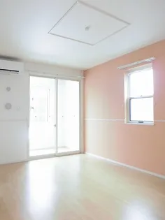 シャルム I【1階】の居間