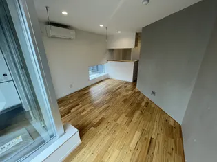 WEST APARTMENTの居間