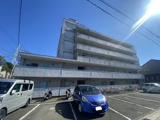 アパートメントマコト【2階】の外観