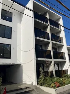 東京都新宿区大久保2【マンション】の外観