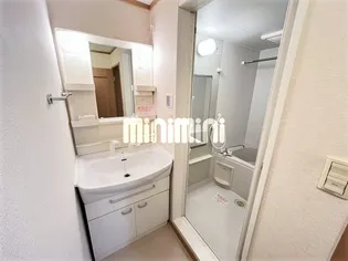 プラム・グローヴ【1階】の内装