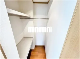 プラム・グローヴ【1階】の内装