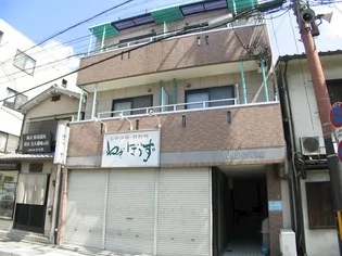 サンシャイン東山【2階】の外観