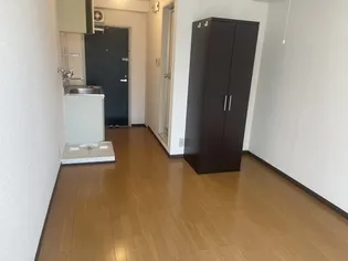 サニーパレスザウエスト【3階】の居間