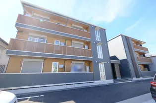 D ROYAL HISAIの画像