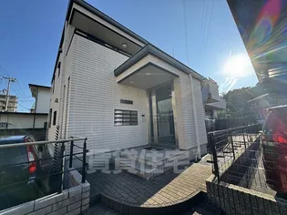 ラ ベル コリンヌ ヒロタの画像