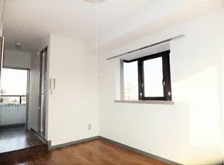 大伸参番館【1階】の内装