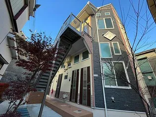 元町アズナブール【2階】の外観