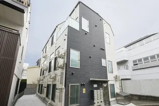 東京都新宿区富久町【アパート】の外観