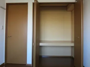 ウィルモア城東【2階】の内装