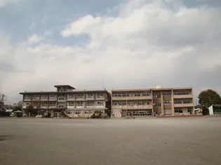 ハイツサニックスII【3階】の周辺