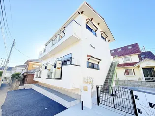 chalet +東中山【2階】の外観