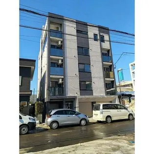 リオマーニ カルムの画像