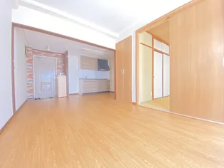 ハイツ花園【2階】の居間