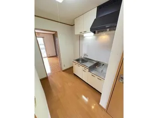 フェヴァリーF【2階】のキッチン