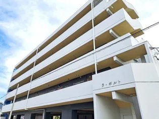 ラ・ポルト【4階】の外観