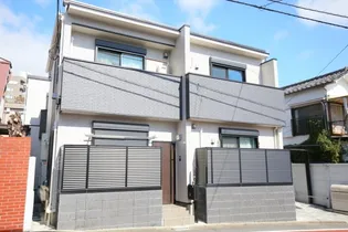 エトワール四谷【2階】の外観