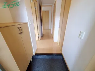 カーザ・ミーア【2階】の玄関