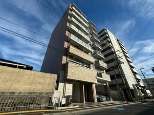 大阪府吹田市内本町1【マンション】の外観