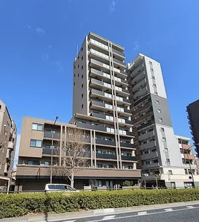 グランドール新宿【3階】の外観