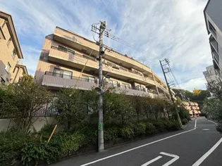 レジデンス代々木公園【4階】の外観
