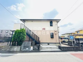スリーワン三沢【1階】の外観