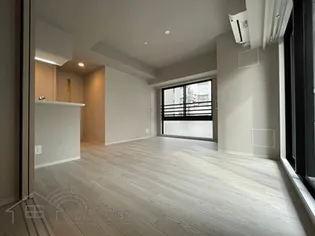 Dimora靭公園【4階】の居間