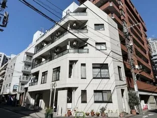 麻布フラット【3階】の外観