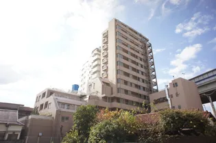 プラティーク三軒茶屋【9階】の外観