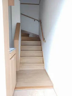 プチ グレーヌA【2階】の玄関