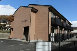 フローラ・ハル【1階】の外観