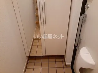 フルラージュ【2階】の玄関