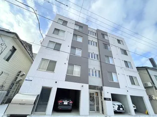 エターナリー【5階】の外観