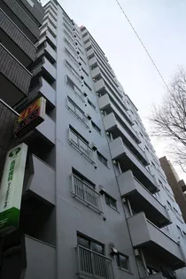 マンション第二明大前【8階】の外観