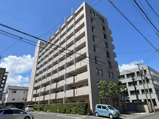 パレクイーンズ【5階】の外観