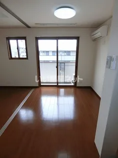 エスプワール城之内【2階】の居間